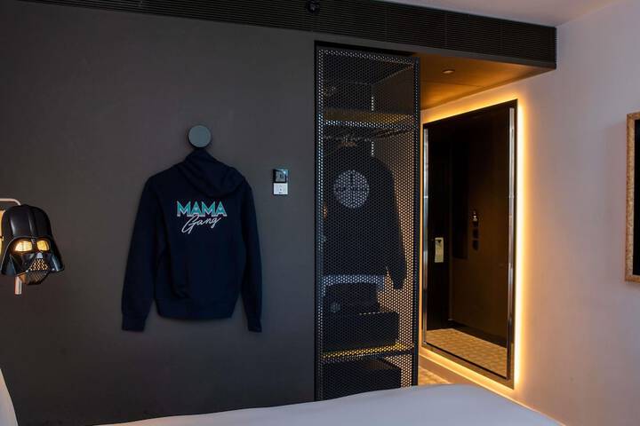 Room 103 of 192