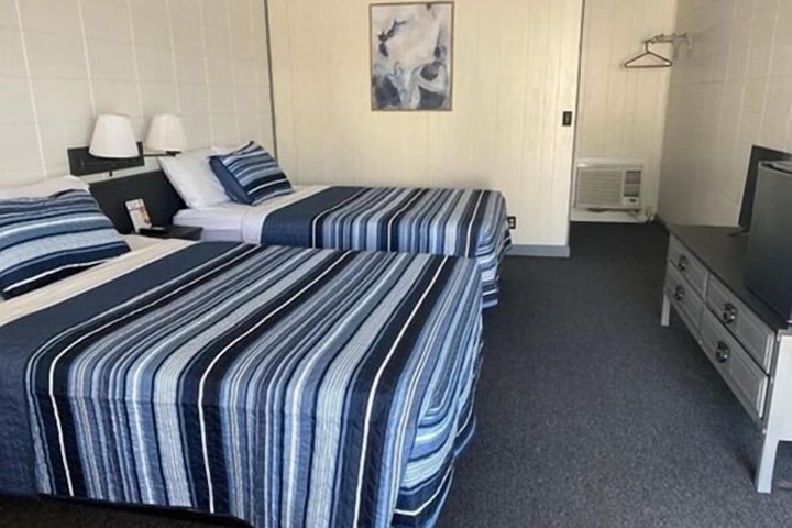 Room 3 of 22