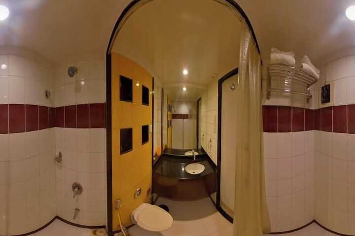 Room 37 of 38