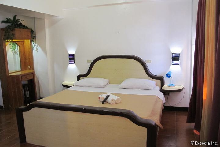 Room 15 of 65