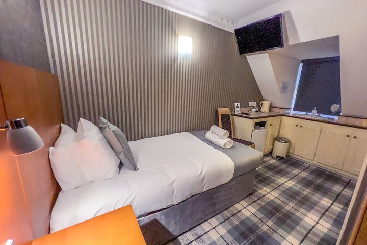 Room 35 of 97
