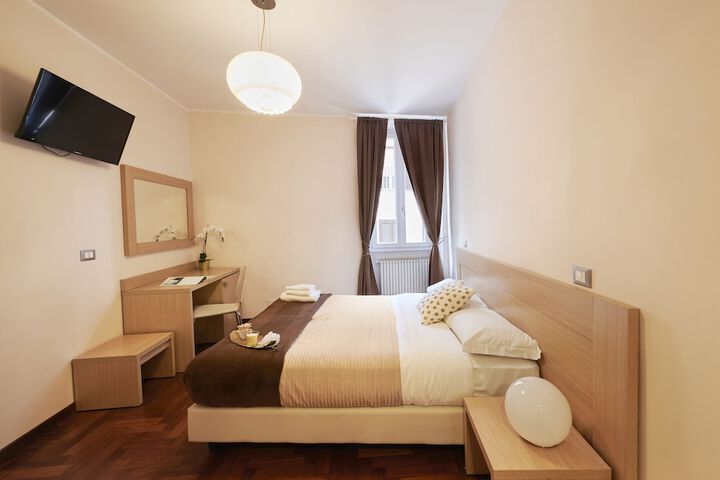 Room 15 of 37