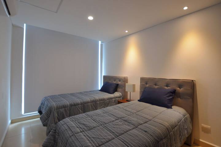 Room 36 of 270