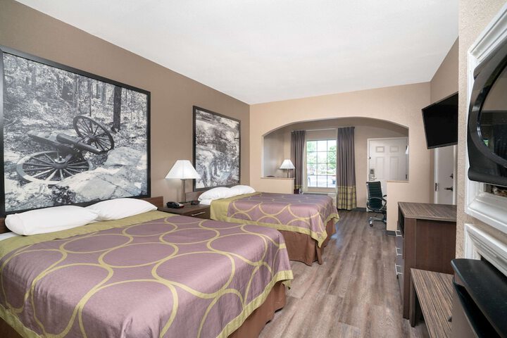 2 Queen Beds Studio Suite (2 of 6)