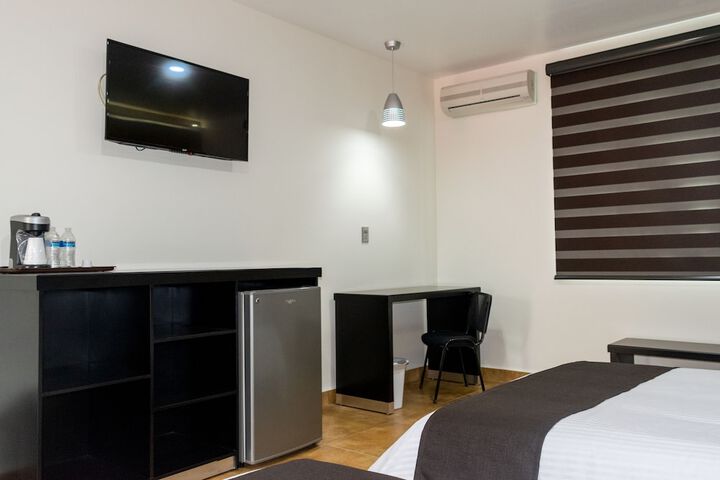 Room 12 of 30