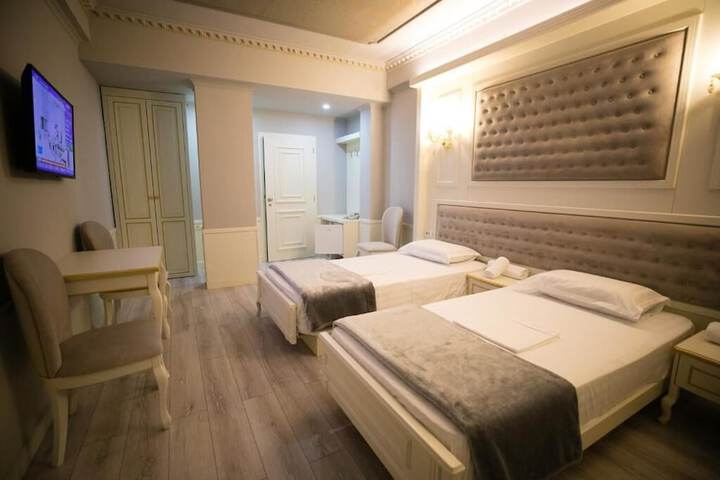 Room 15 of 24