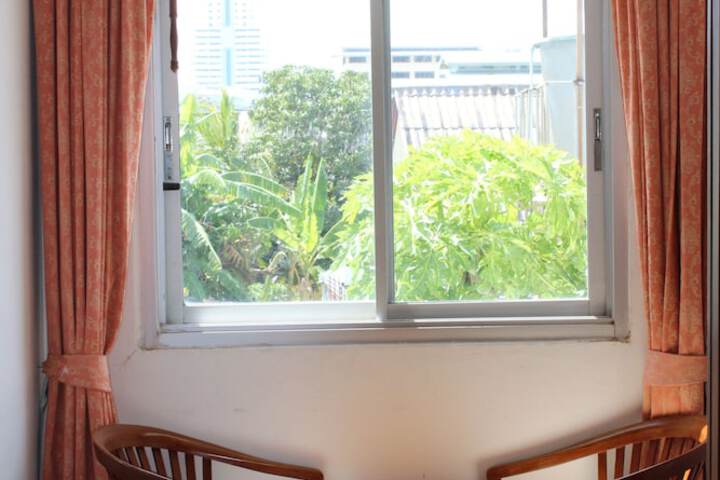 Room 5 of 19