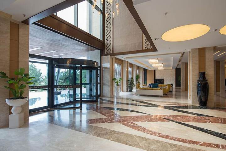 Hotel 3 of 104