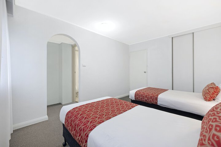 Room 7 of 24