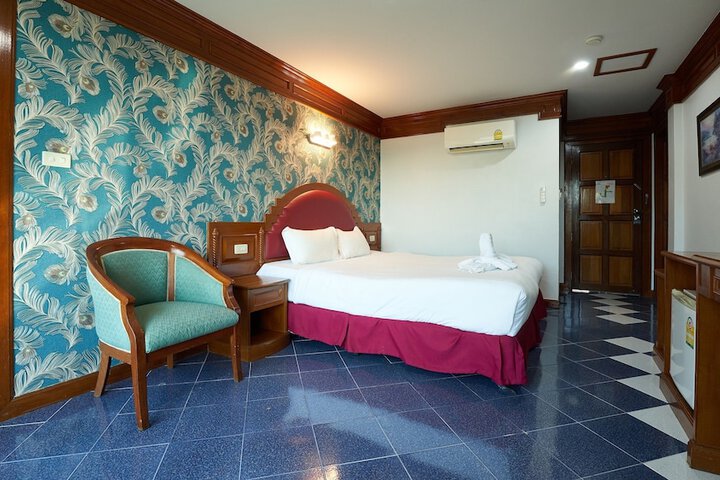 Room 20 of 136