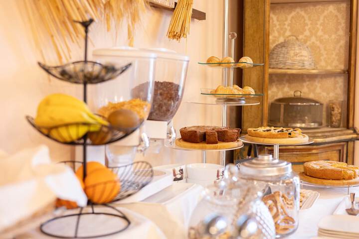 Breakfast/Coffee Service 103 of 104