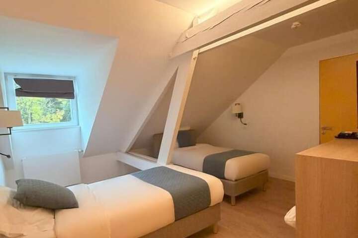 Room 18 of 24