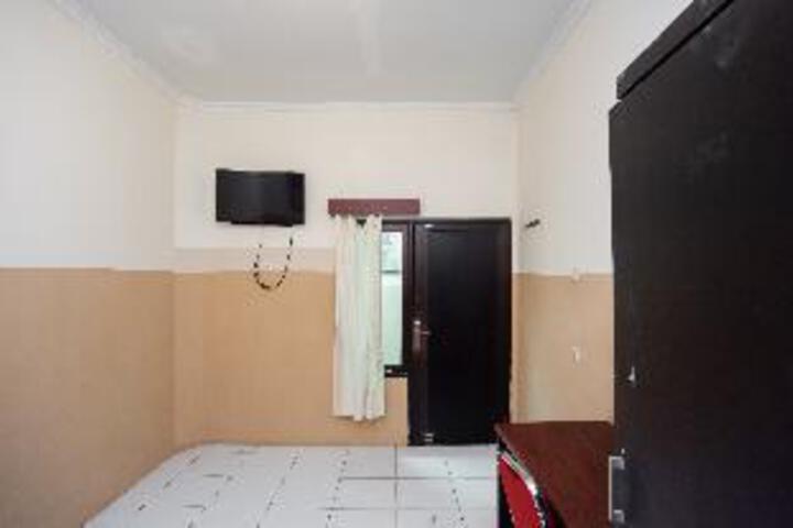 Room 10 of 17