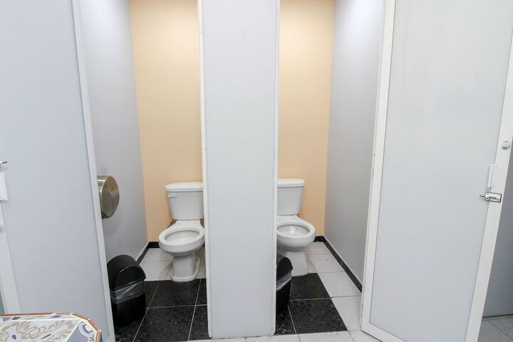 Room 9 of 19