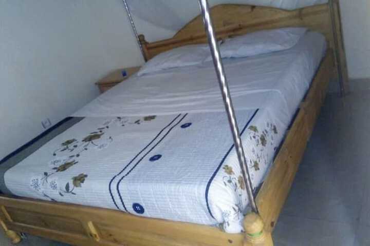 Room 4 of 5