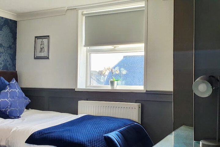 Room 9 of 130