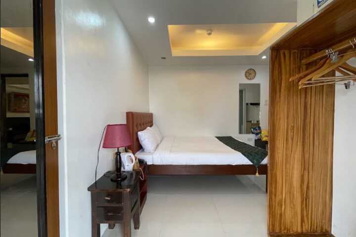 Room 34 of 63