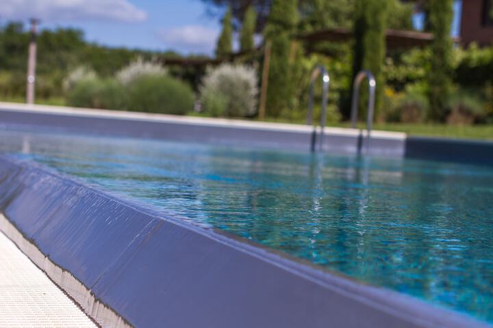 Pool 34 of 85