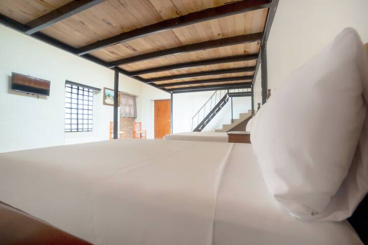 Room 13 of 172