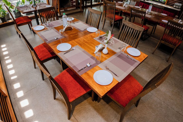 Dining 113 of 147