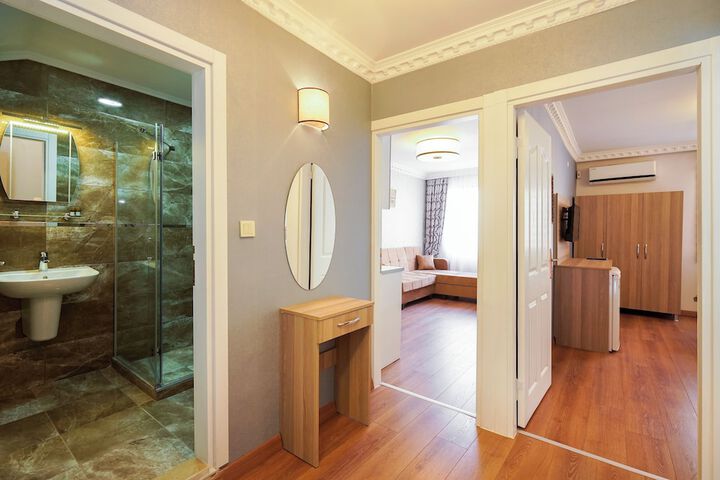 Room 20 of 25