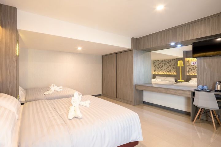 Room 21 of 40