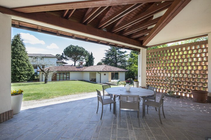 Terrace/Patio 28 of 32