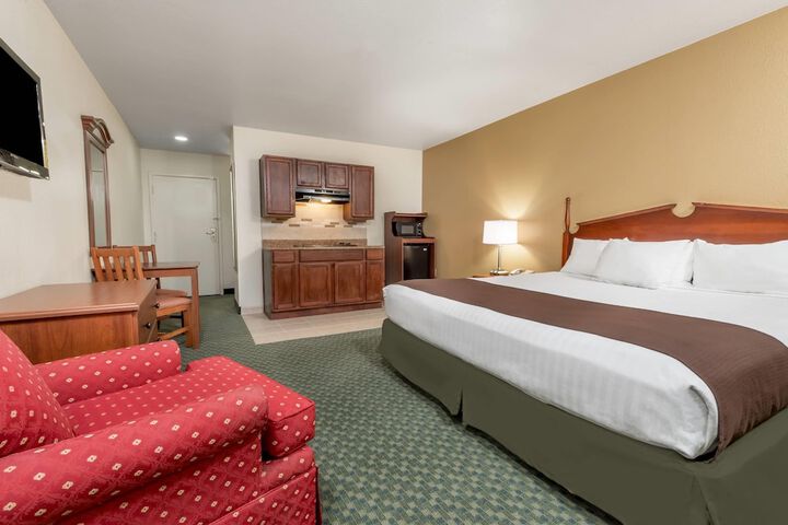 Room 14 of 34