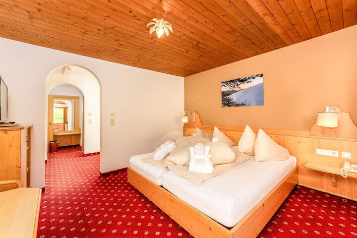 Room 13 of 64