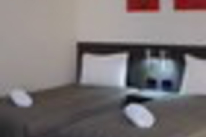 Room 17 of 144