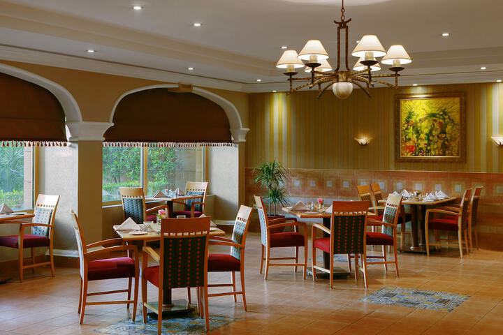 Dining 54 of 103