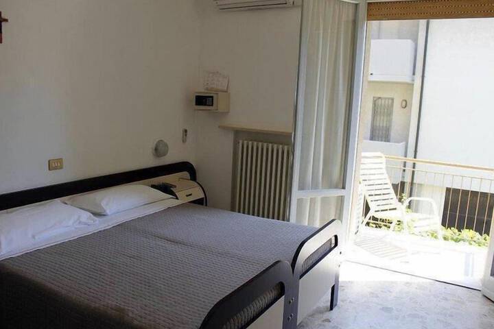 Room 2 of 24