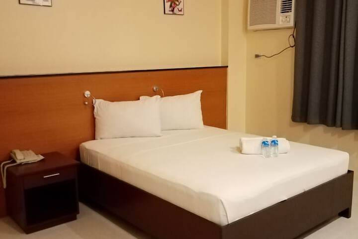 Room 14 of 32