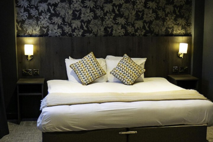 Room 75 of 295