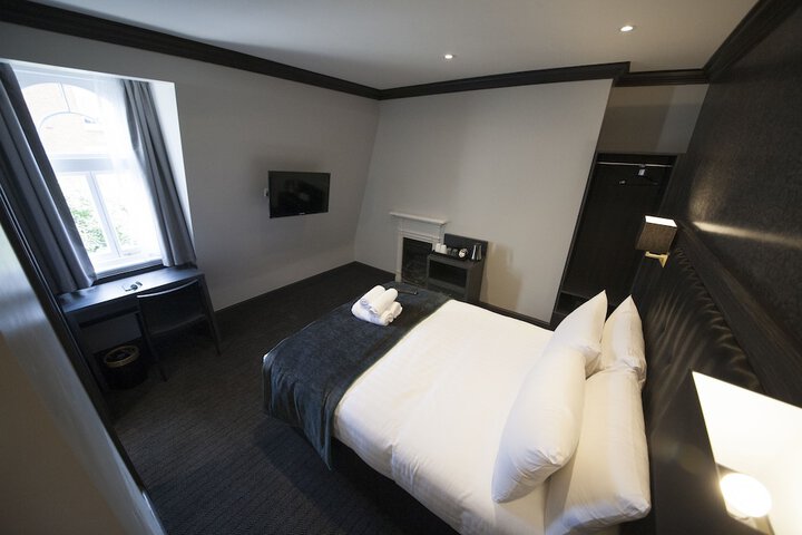 Room 8 of 30