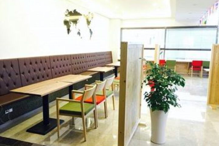 Dining 16 of 17