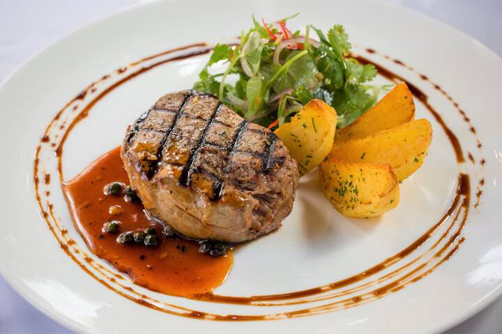 Dining 98 of 123