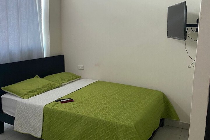 Room 3 of 10