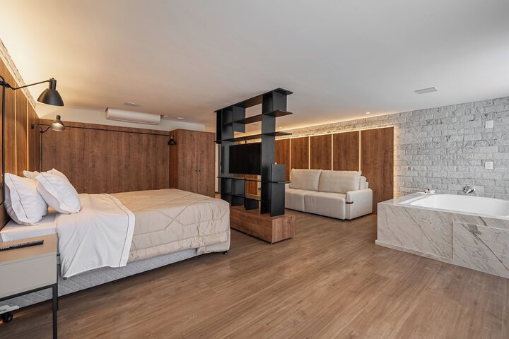 Room 12 of 35