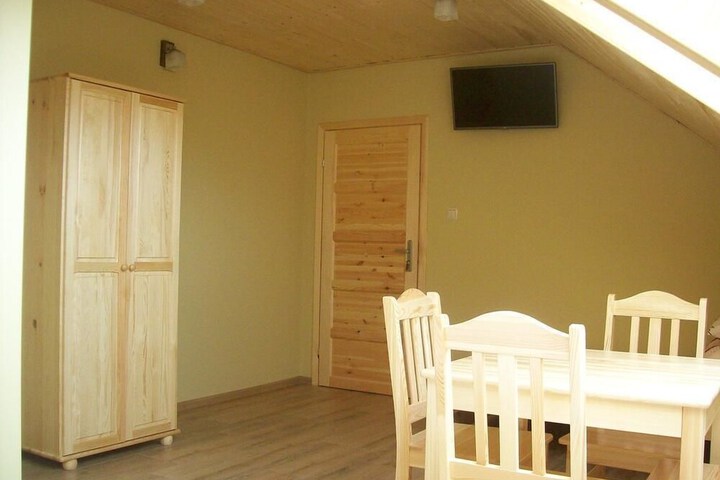 Room 15 of 32