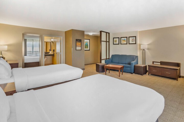 Room 27 of 46