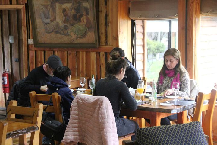 Dining 14 of 19