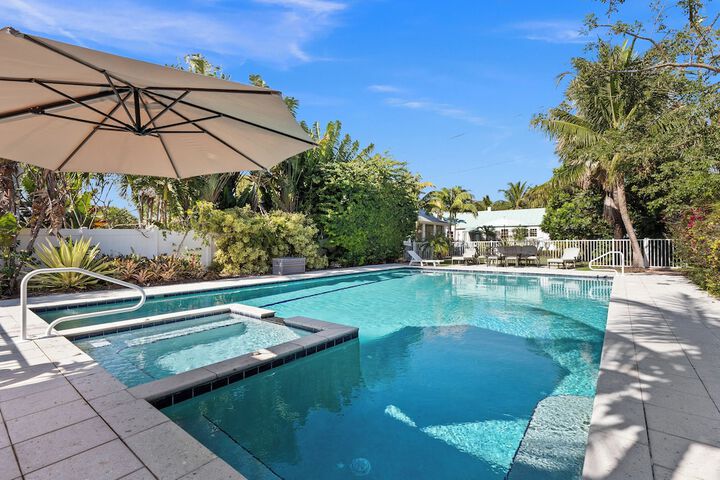 Pool 226 of 286