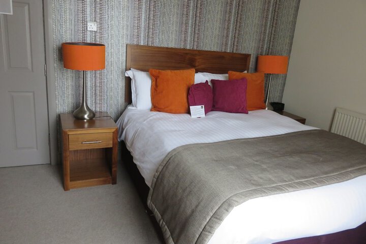 Room 12 of 93
