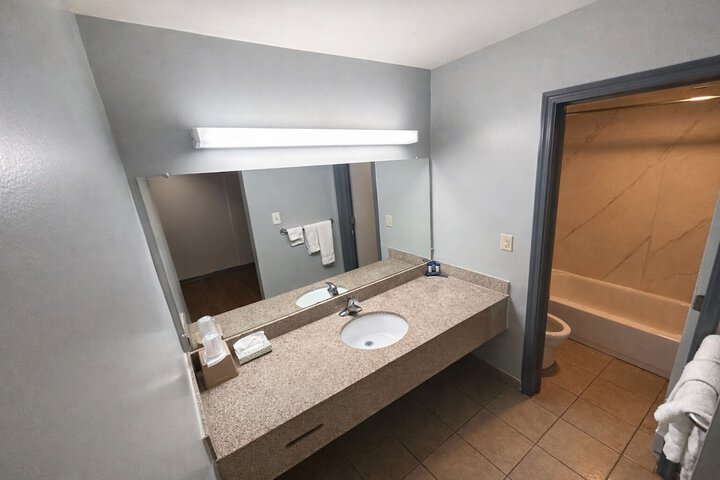 Room 9 of 22