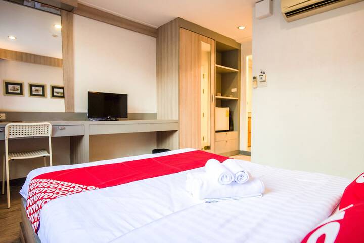 Room 9 of 35