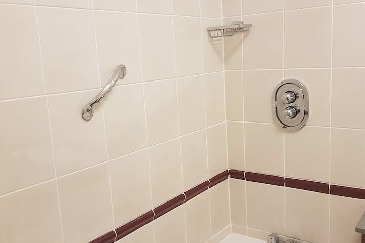 Room 20 of 38