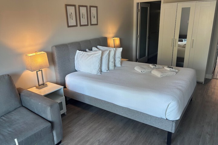 Room 13 of 48