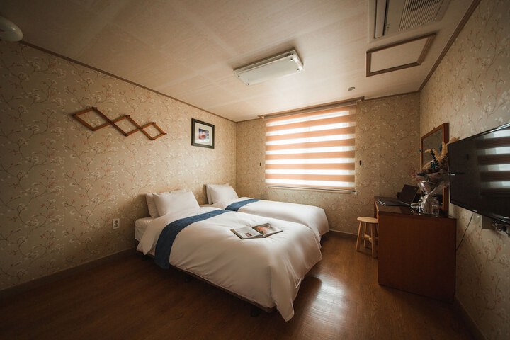 Room 20 of 80