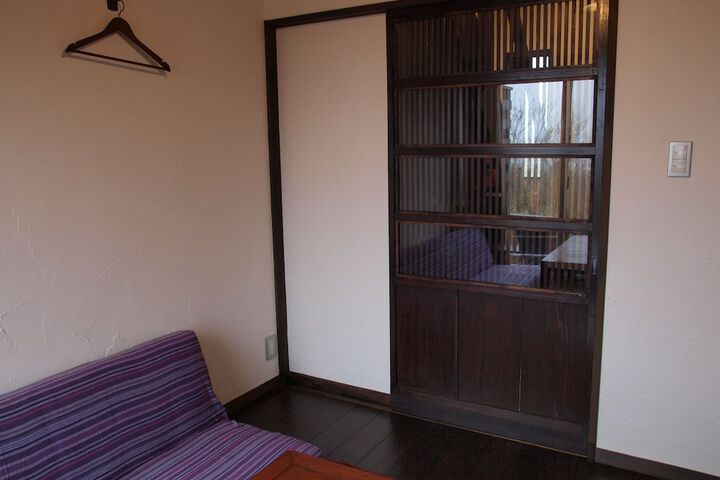 Room 11 of 31